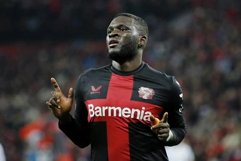 بعد 4 فحوصات طبية.. صفقة بونيفاس إلى ميلان مهددة بالفشل